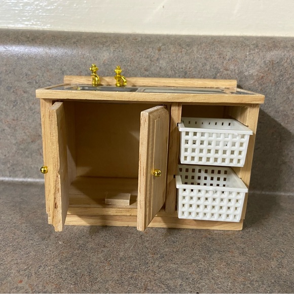 Dollhouse miniature kitchen sink - Picture 2 of 6